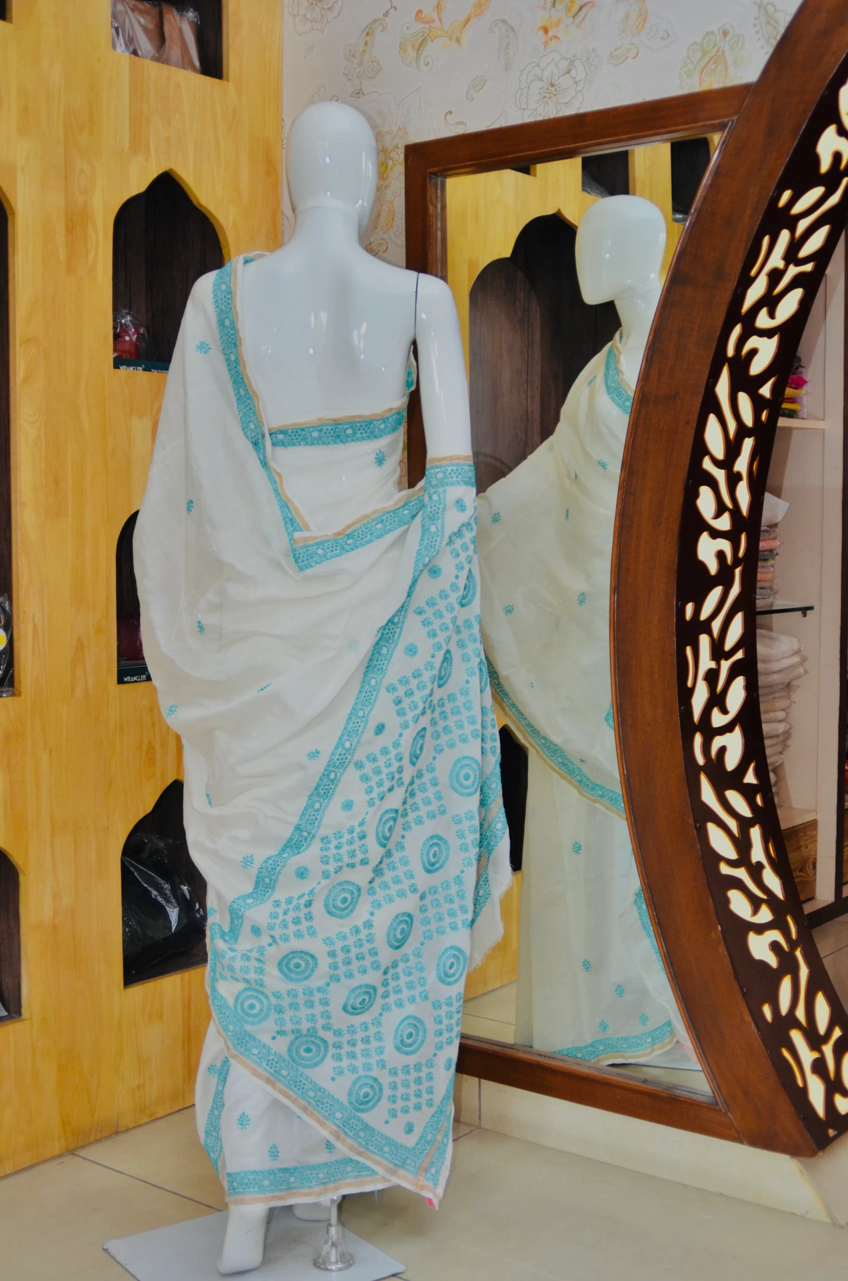 Chanderi Saree White & Ocean Blue - Image 3